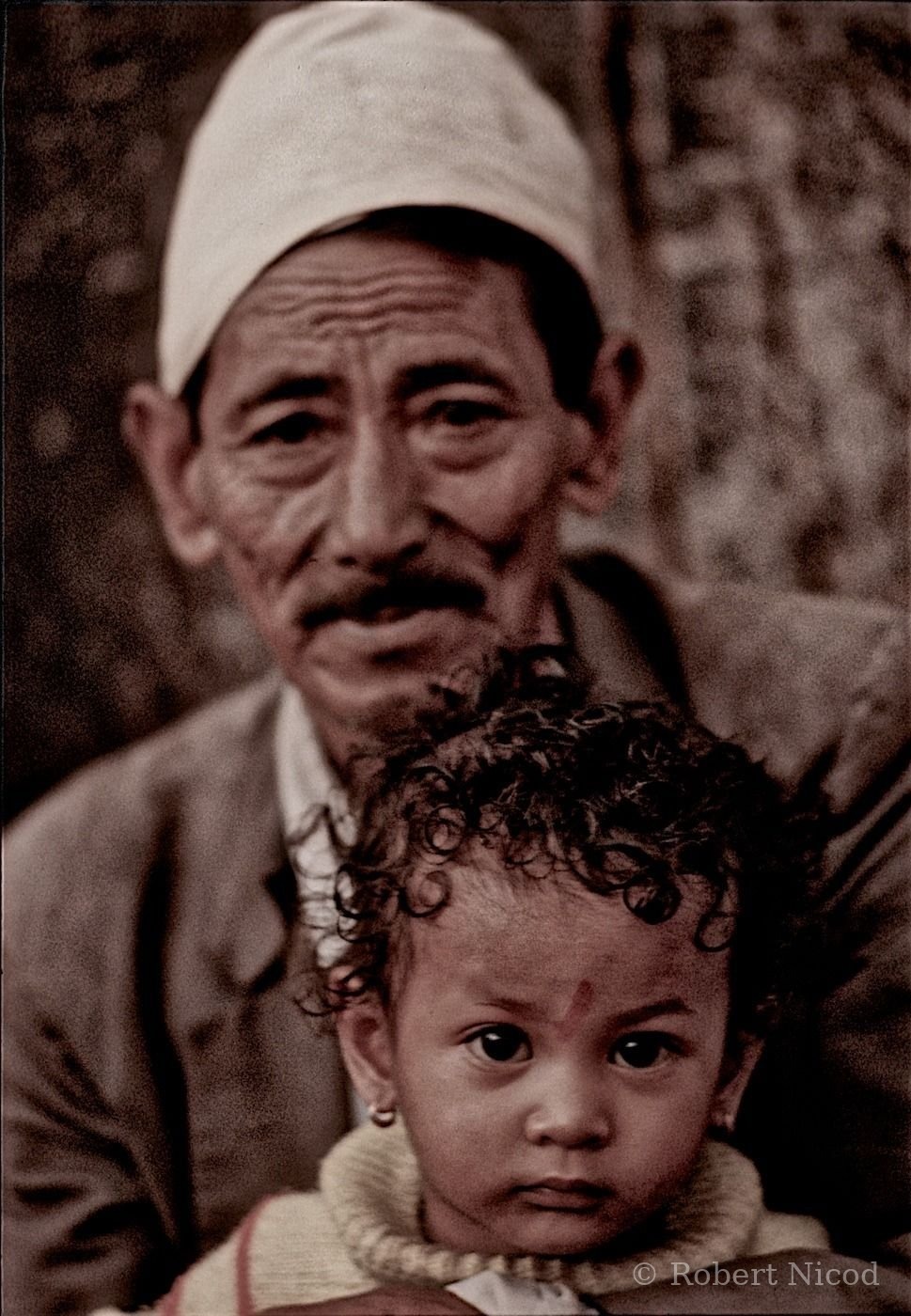 Nepal 1977 — Two ages, the same gaze, Nepal 1977