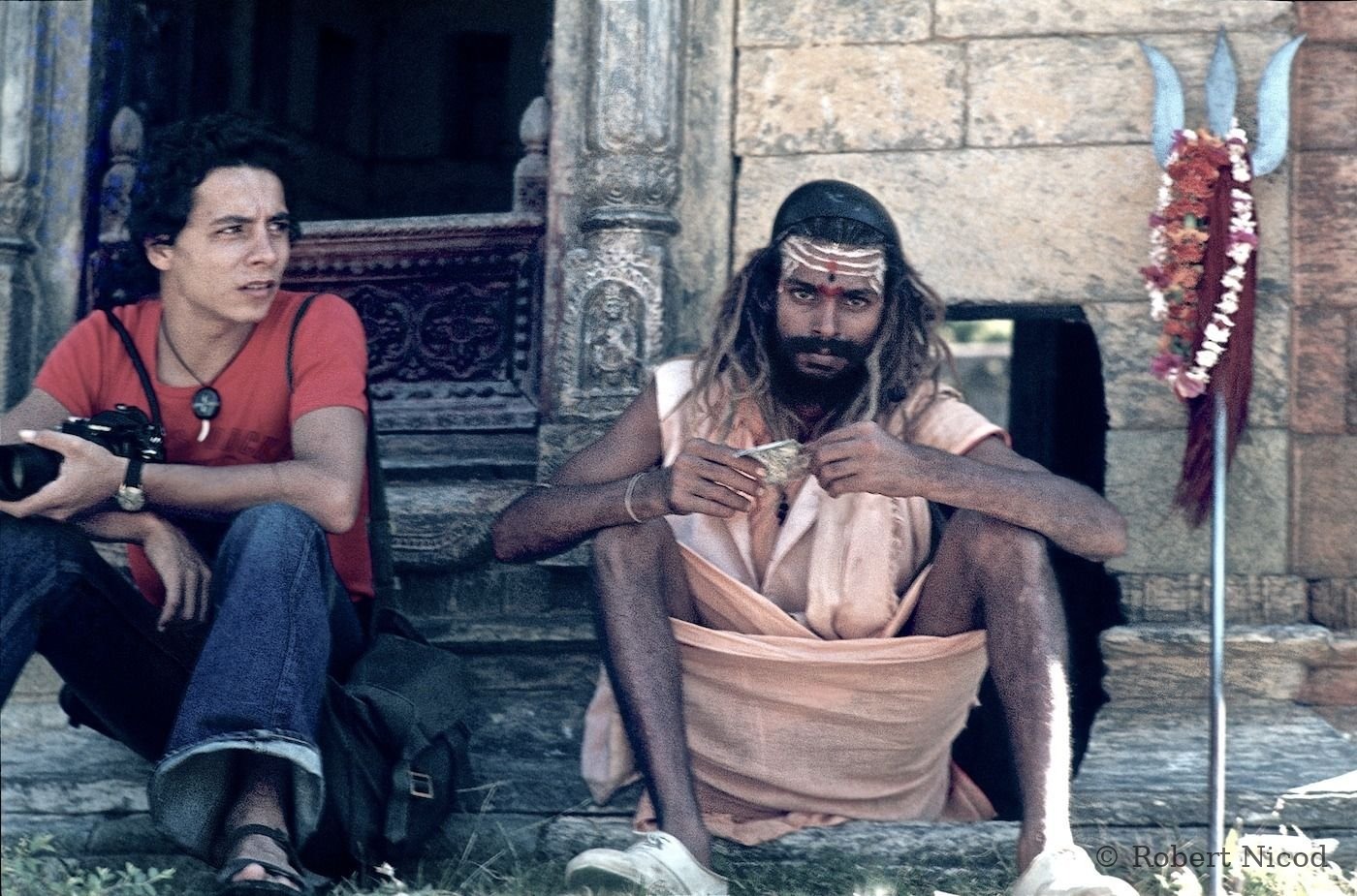 Tourists in Asia — Two worlds side by side, Varanasi 1977