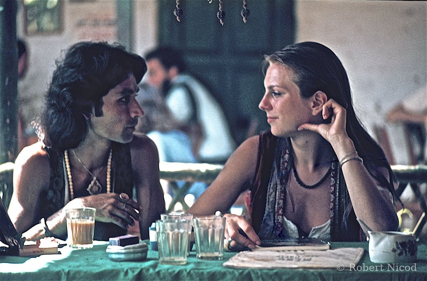 Tourists in Asia — Follower of “Peace and love” in this legendary city, of the hippie trail, the spirit of the counterculture, of the 1960s lives on, Kathmandu 1977